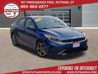 2023 Kia Forte LXS IVT