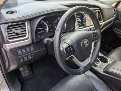 2019 Toyota Highlander Limited Platinum V6 AWD (Natl)