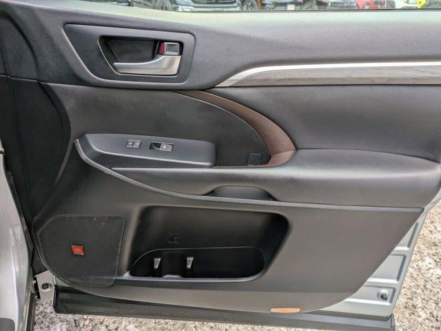 2019 Toyota Highlander Limited Platinum V6 AWD (Natl)