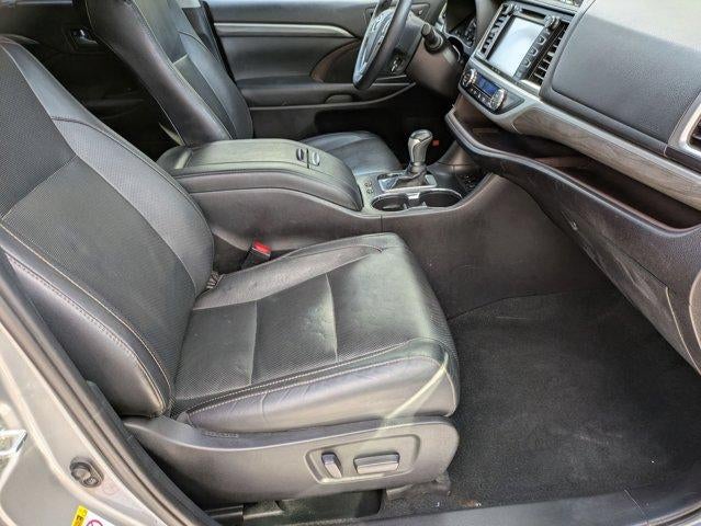 2019 Toyota Highlander Limited Platinum V6 AWD (Natl)