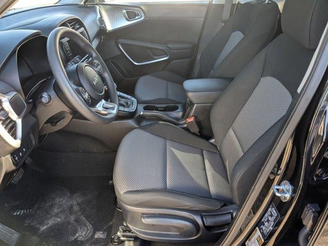 2023 Kia Soul LX IVT