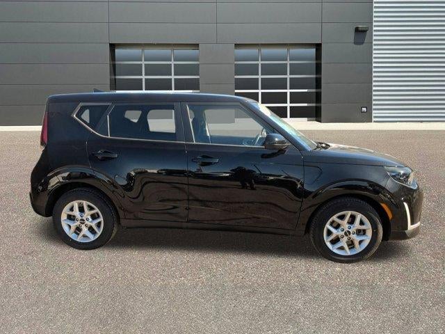 2023 Kia Soul LX IVT