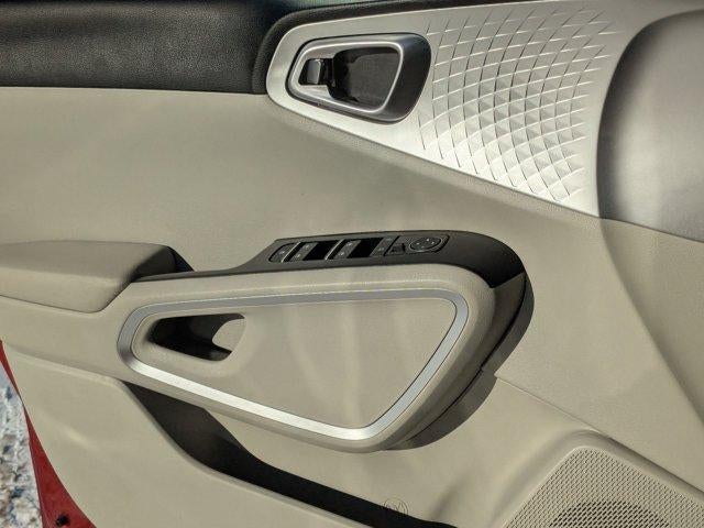 2023 Kia Soul LX IVT