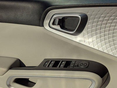 2023 Kia Soul LX IVT