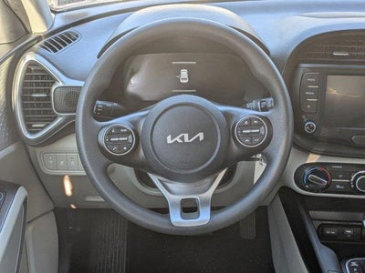 2023 Kia Soul LX IVT