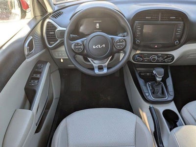 2023 Kia Soul LX IVT
