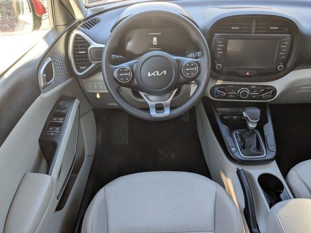 2023 Kia Soul LX IVT