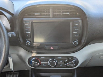 2023 Kia Soul LX IVT